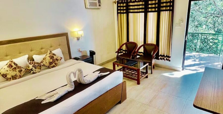 sea-hawk-hill-resort-bhimtal-room-900×462-1