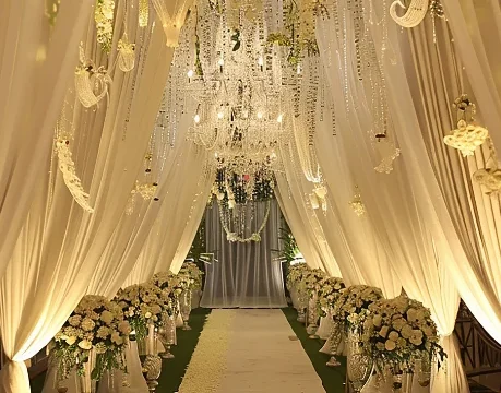 Wedding-Planner-Overseeing-a-Luxury-Indian-Wedding-Setup.webp